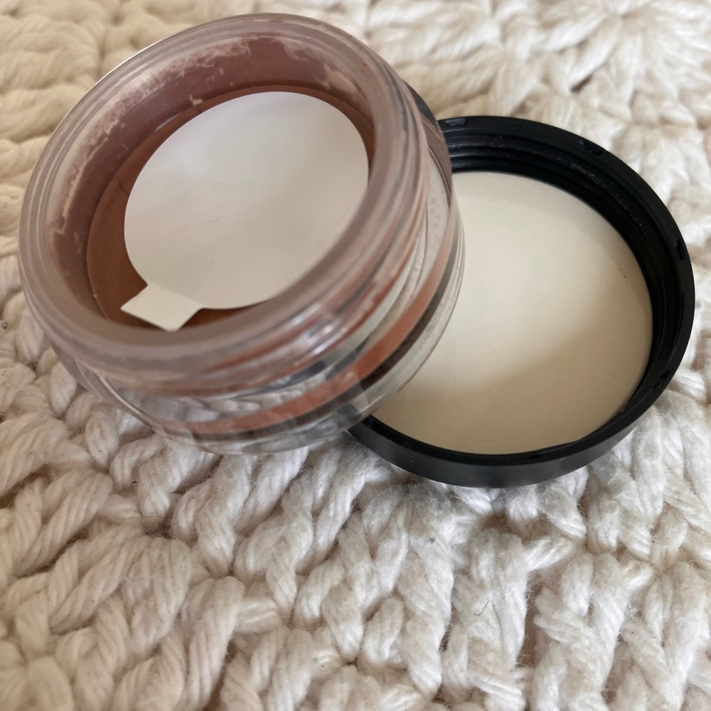 Bare Minerals Eyeshadow wearable chestnut dark .57g sealed